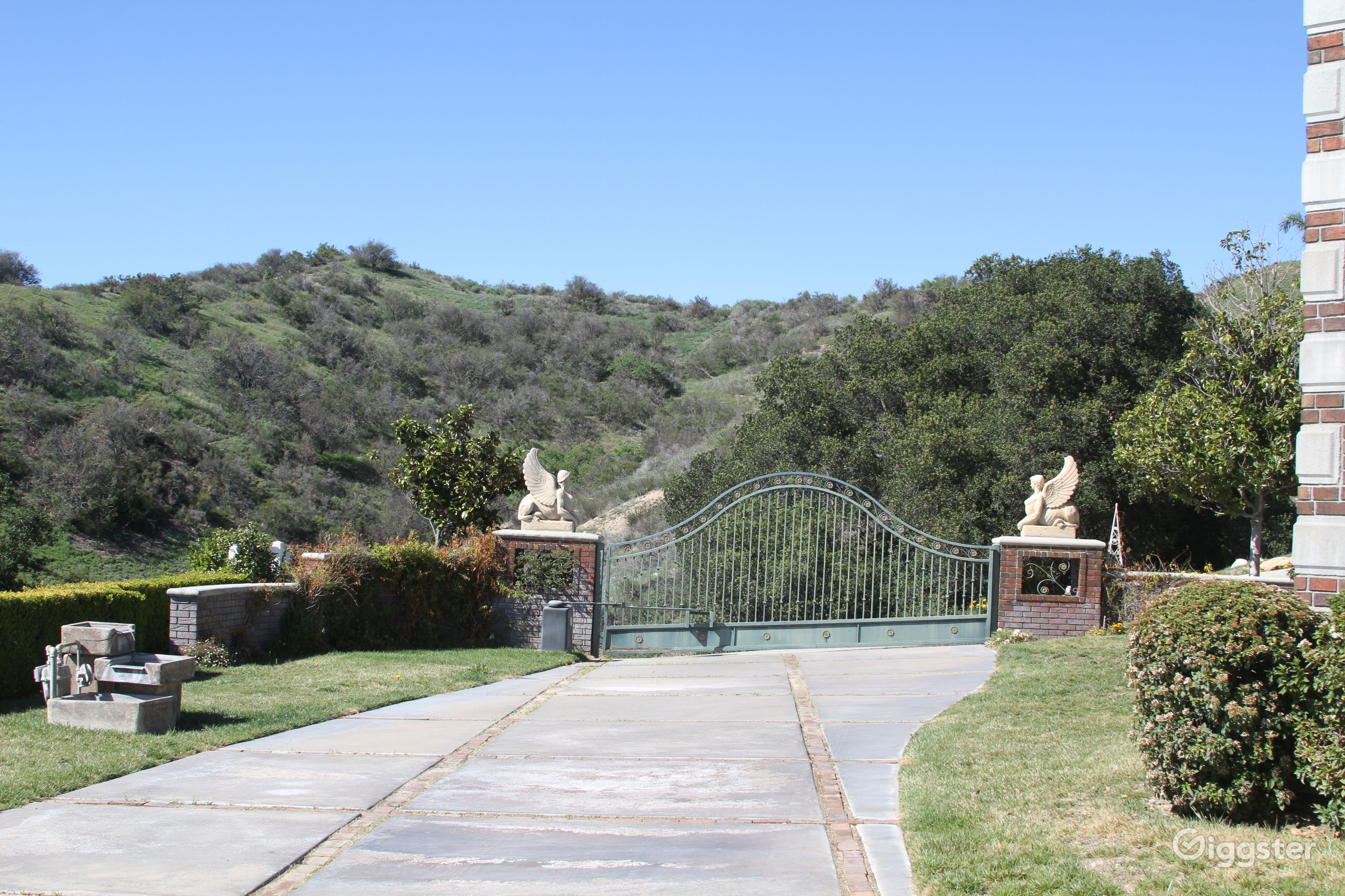 Oak Orchard Rent this location on Giggster