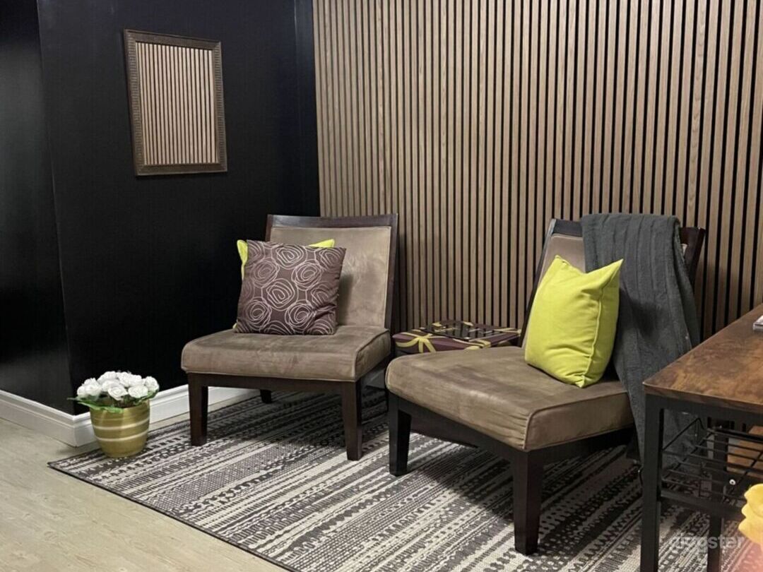 Podcast Studio by PW Photo 1