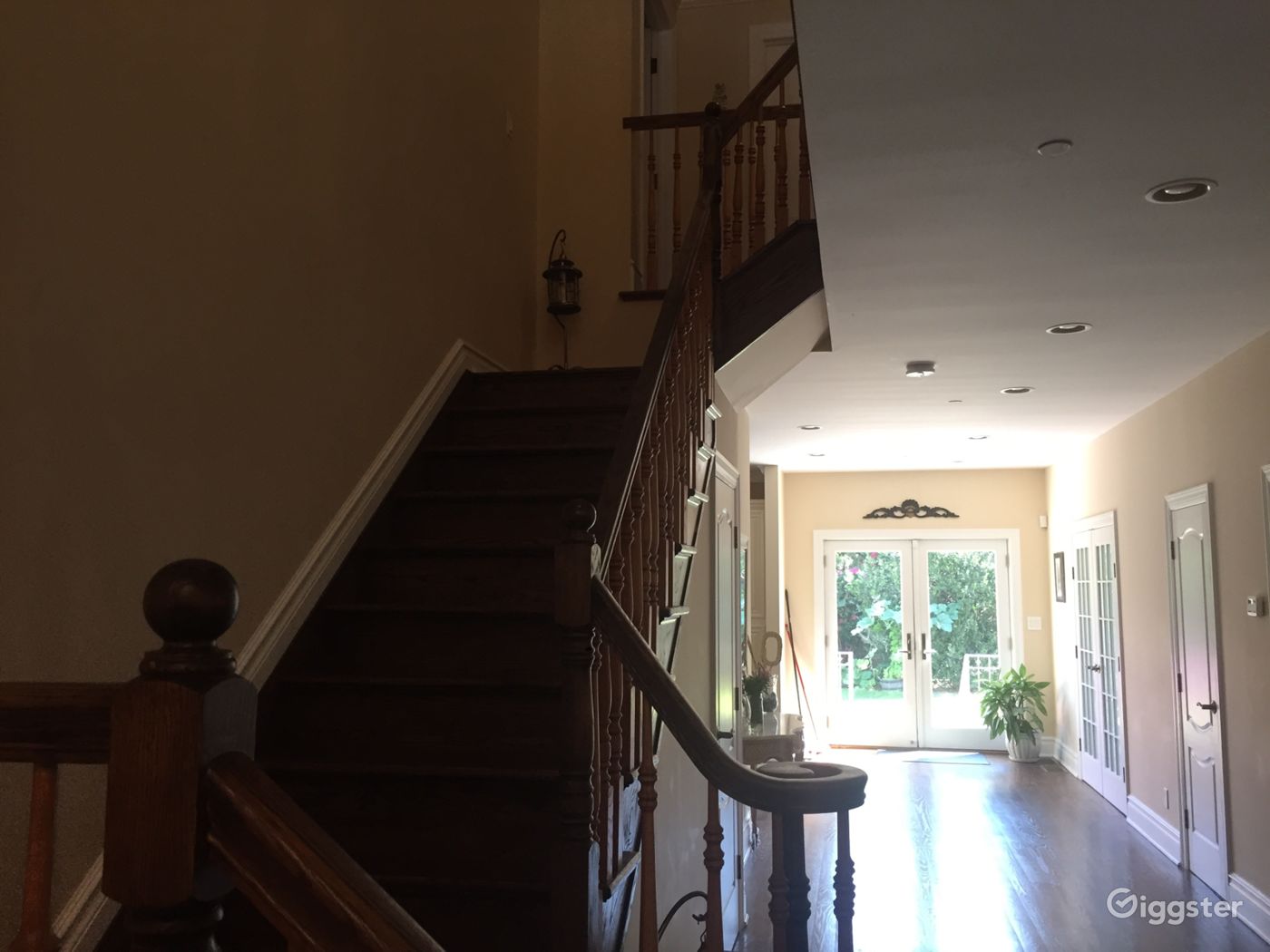 Little Neck Hills Home Rent this location on Giggster