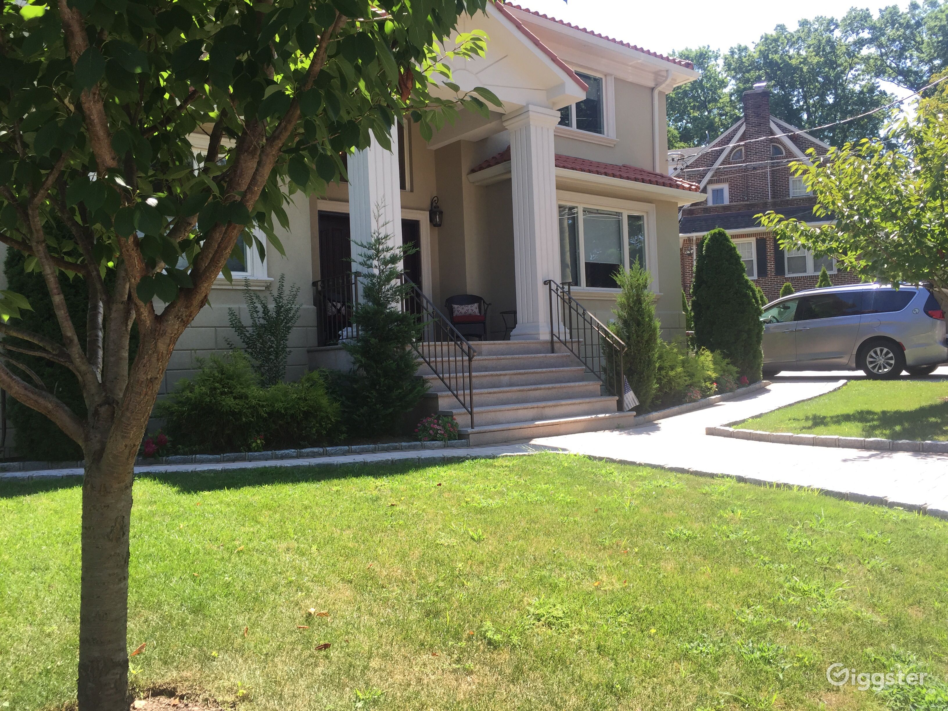 Little Neck Hills Home Rent this location on Giggster