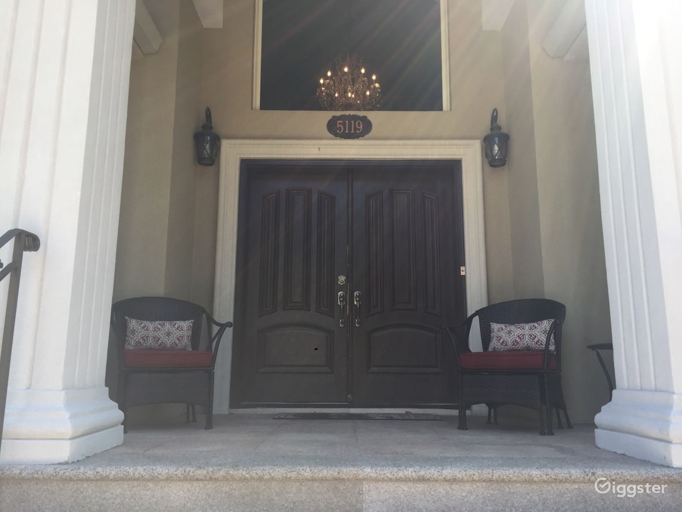 Little Neck Hills Home Rent this location on Giggster