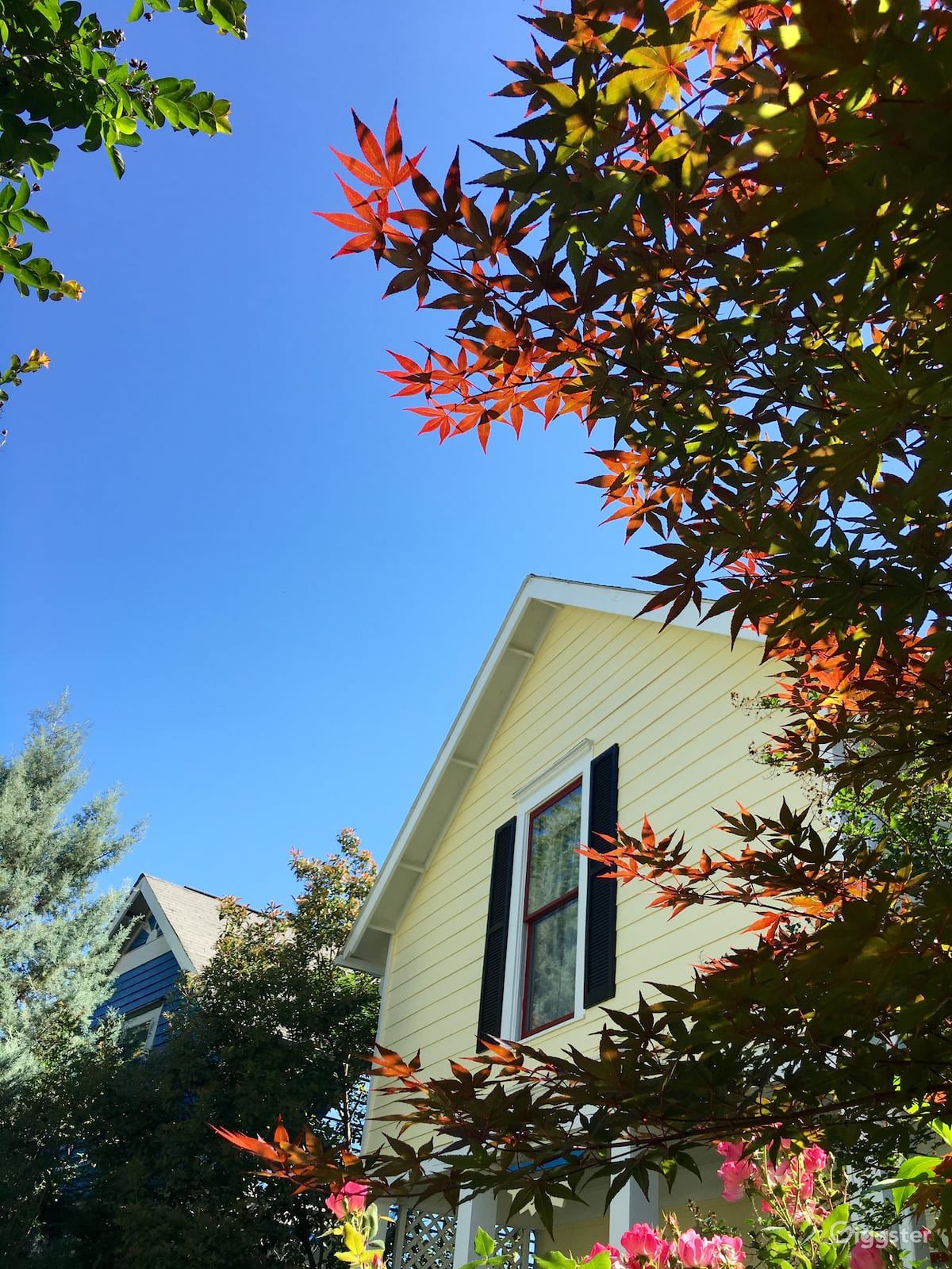 Artist's Home in Grant Park Rent this location on Giggster