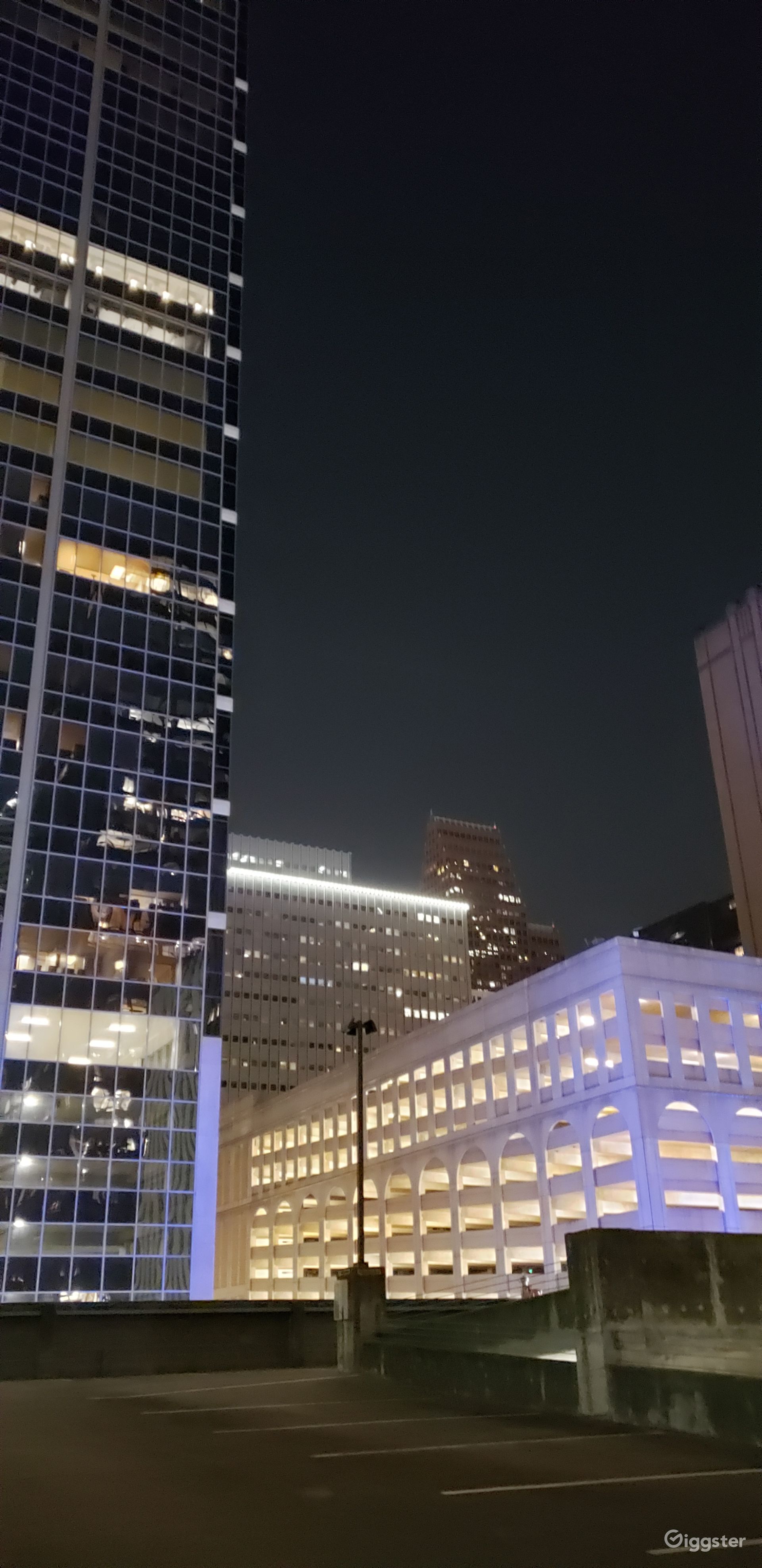 Downtown Houston parking garage with city views | Rent this location on