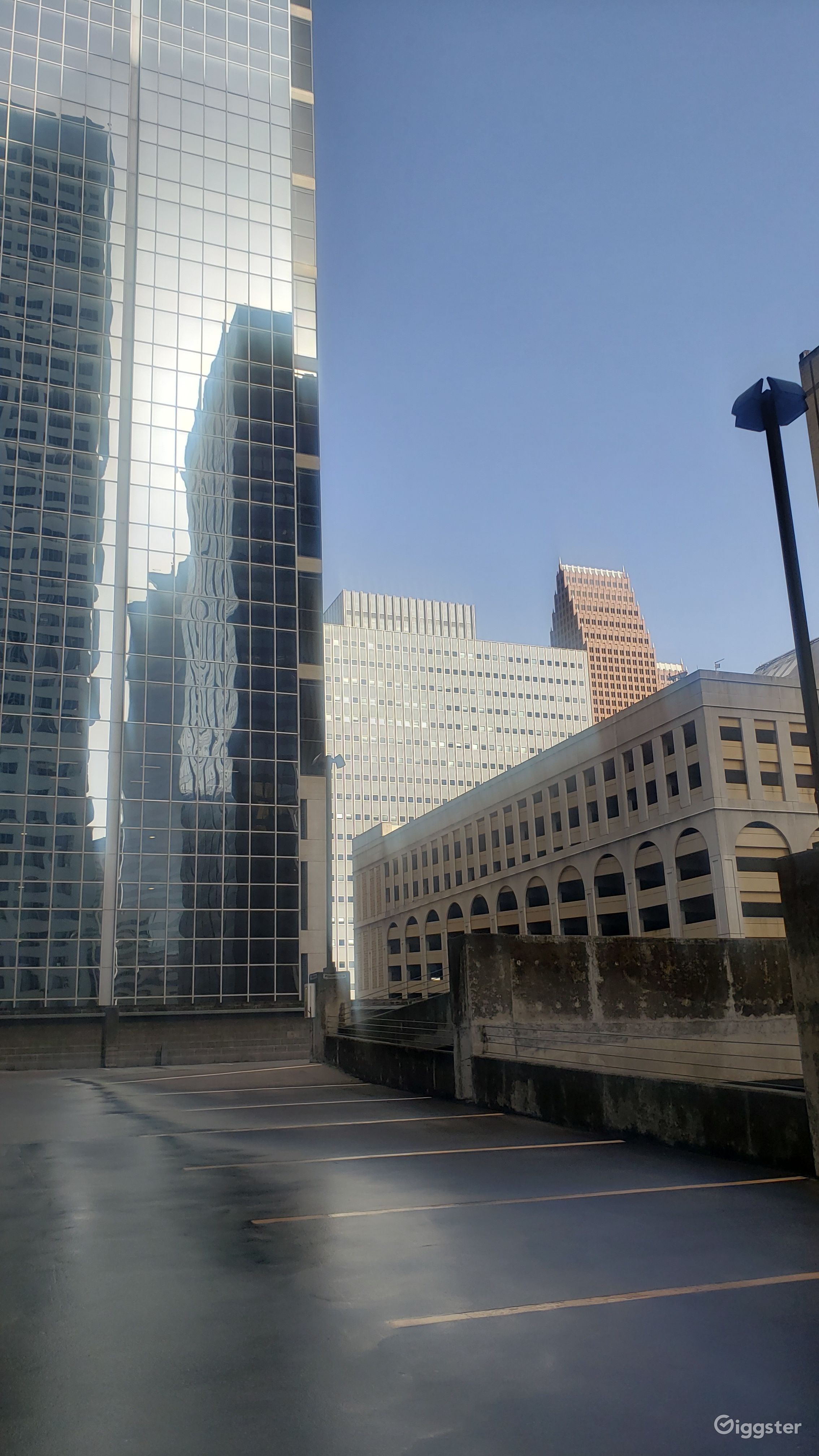 Downtown Houston parking garage with city views | Rent this location on
