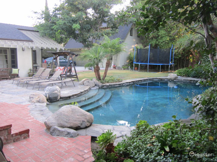 Warm Toluca Lake Home Photo 4