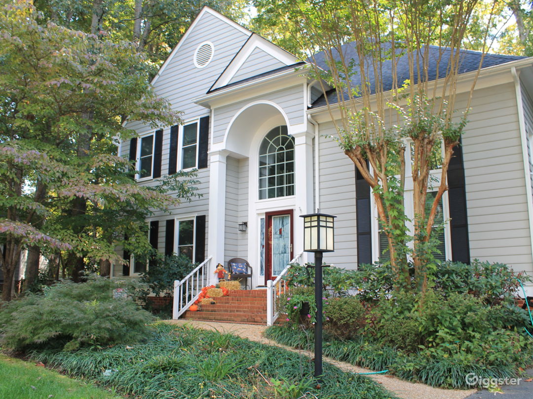  Large Family Tyverton House In A Premium Location 