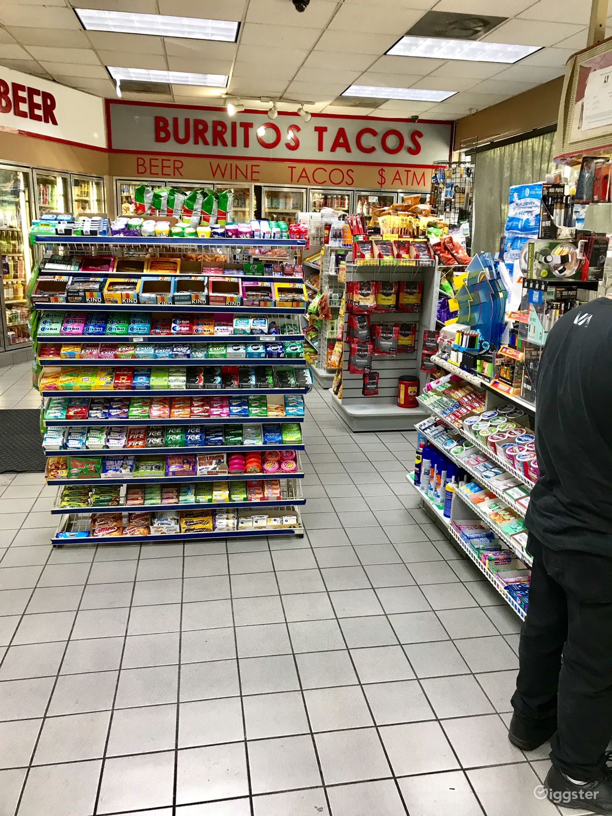 Gas Station, Mini Mart & Restaurant Rent this location on Giggster