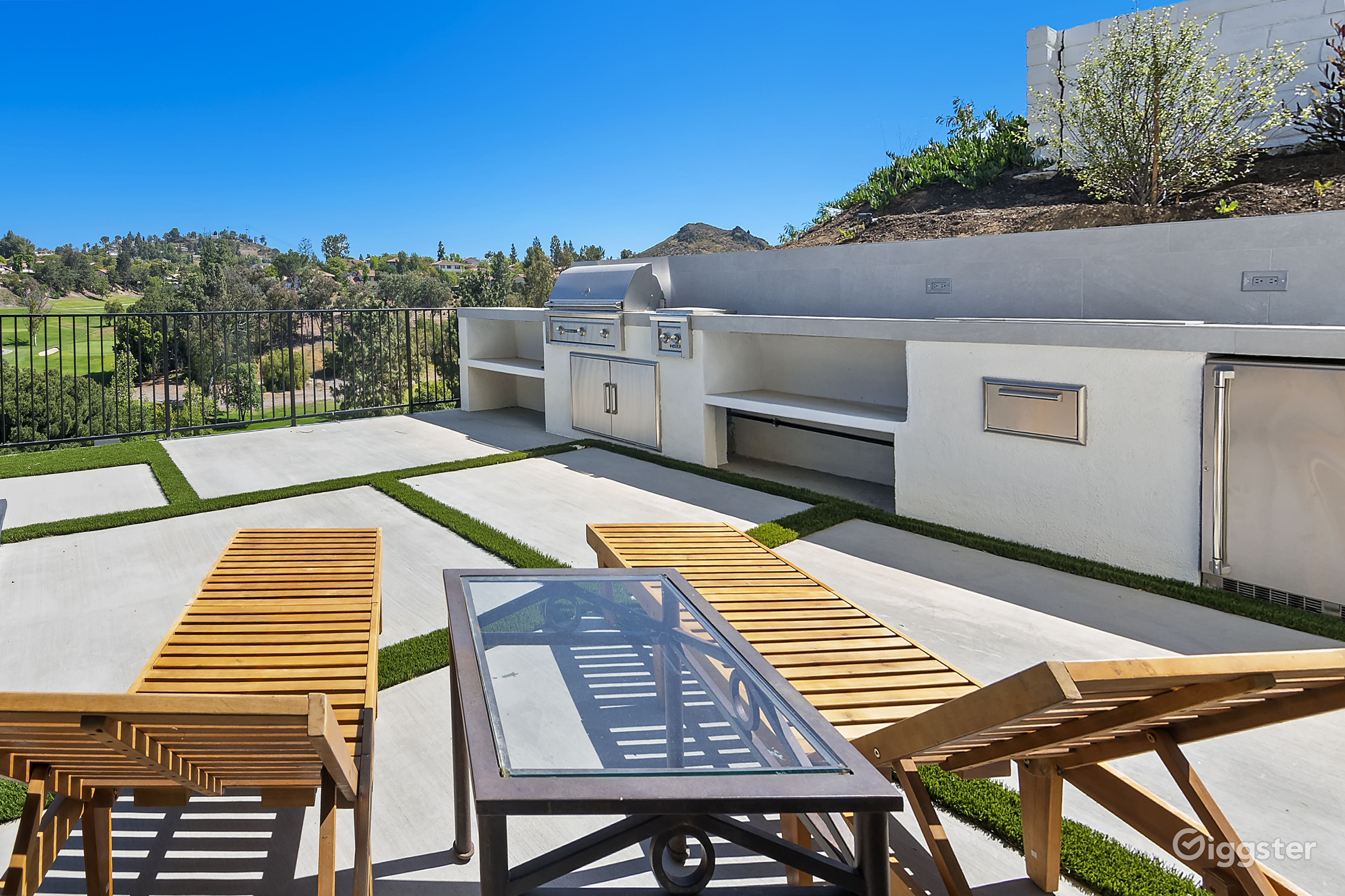 Dream Home with Golf Course View Rent this location on Giggster