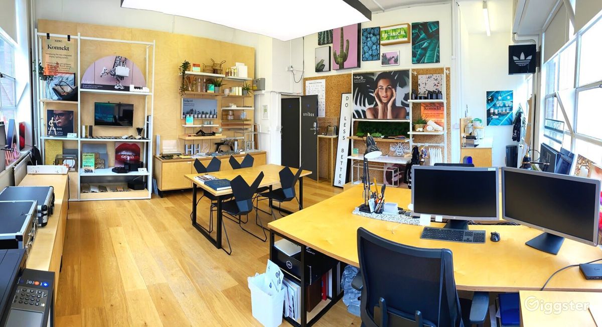 Welllit Office in London Rent this location on Giggster