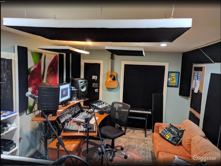 Small boutique recording studio Rent this location on Giggster