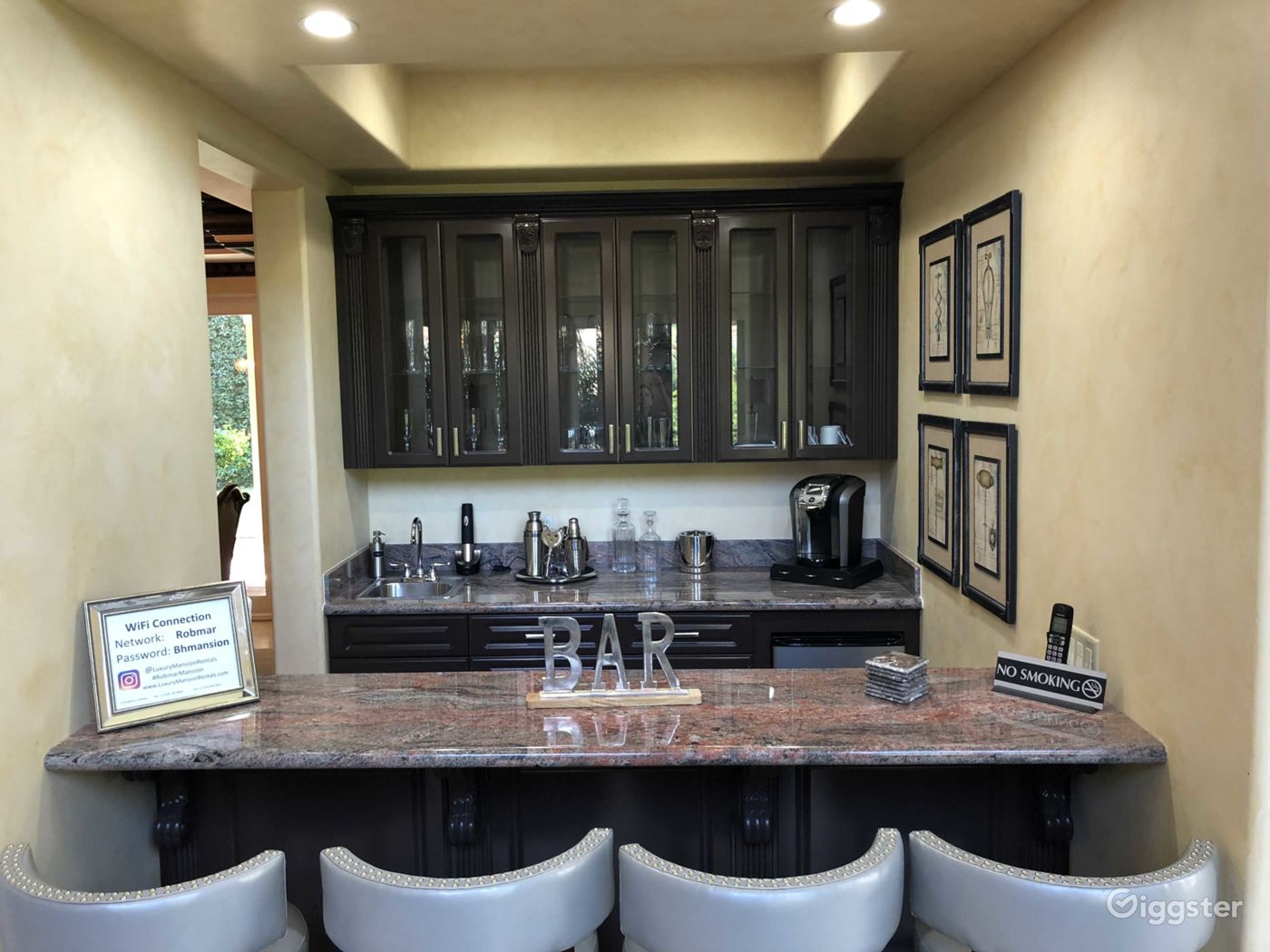 Beverly Hills Mansion with Patio Dining Rent this location on Giggster