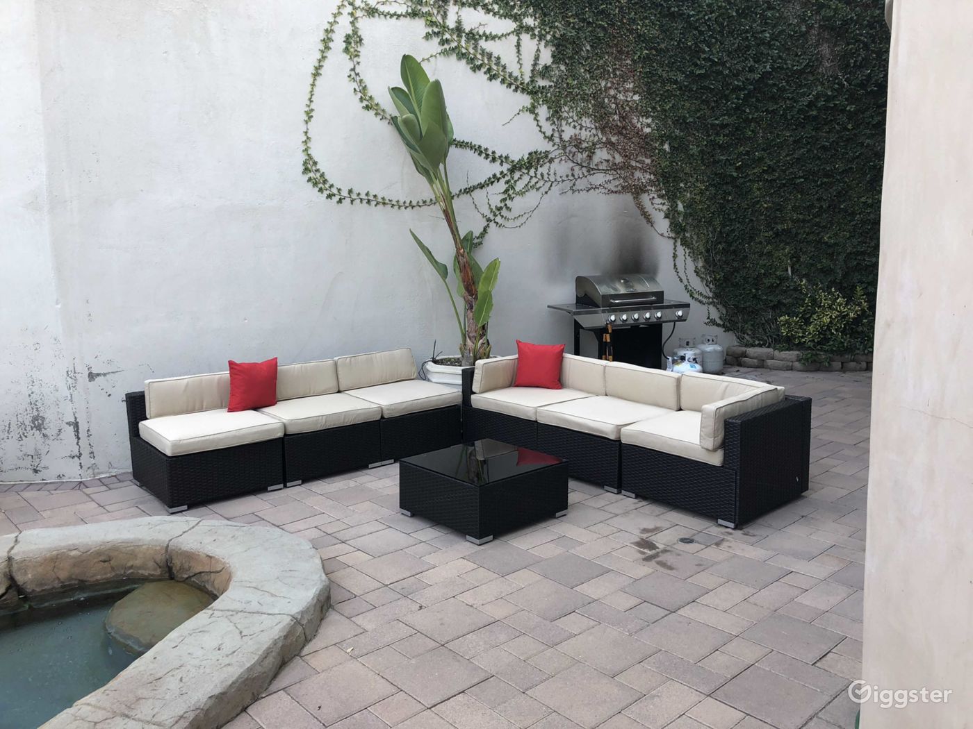Beverly Hills Mansion with Patio Dining Rent this location on Giggster