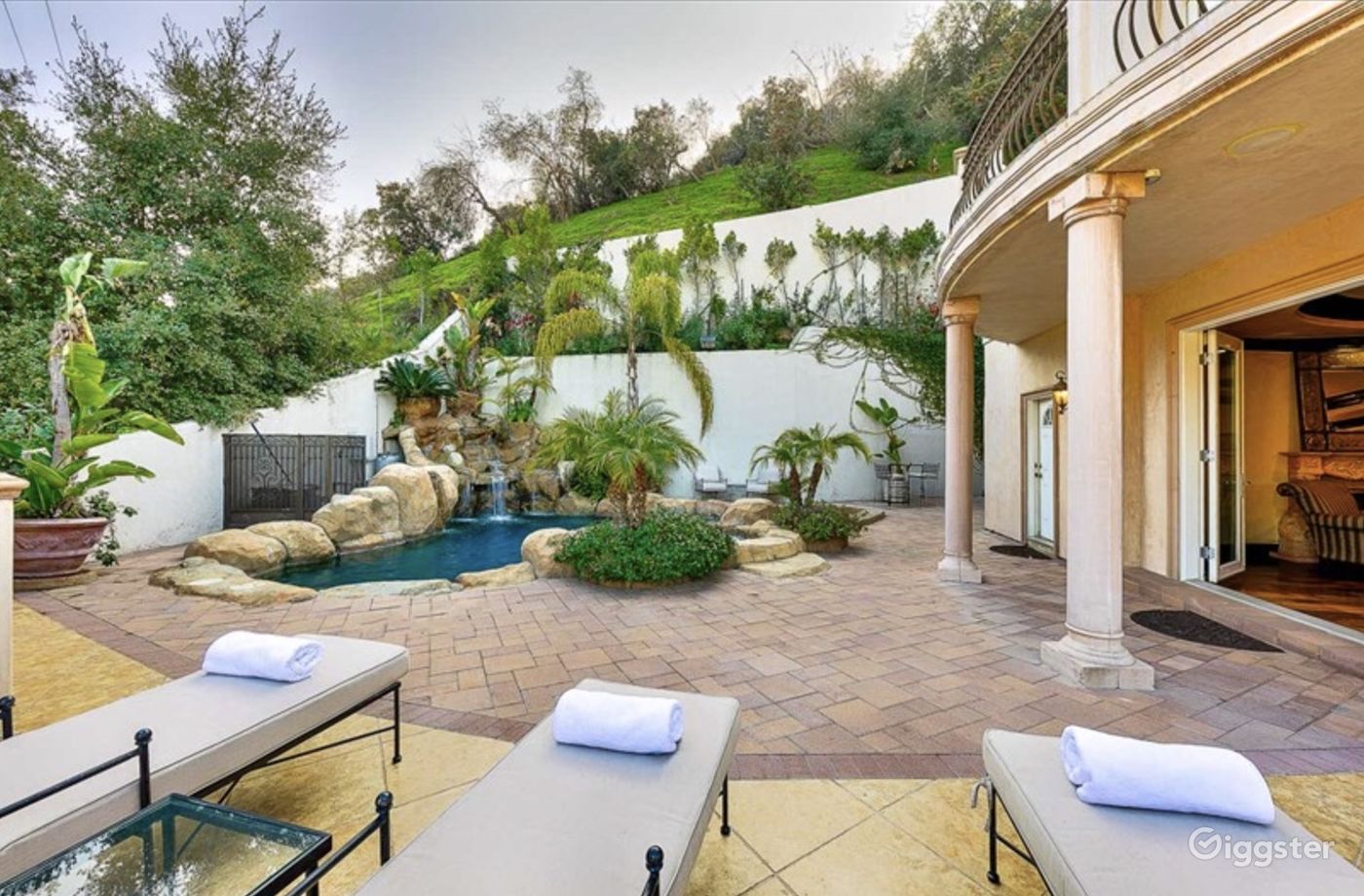 Beverly Hills Mansion with Patio Dining Rent this location on Giggster