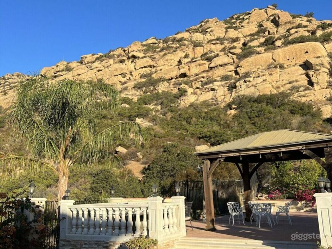 Indian Hills Mountain Estate  Photo 4