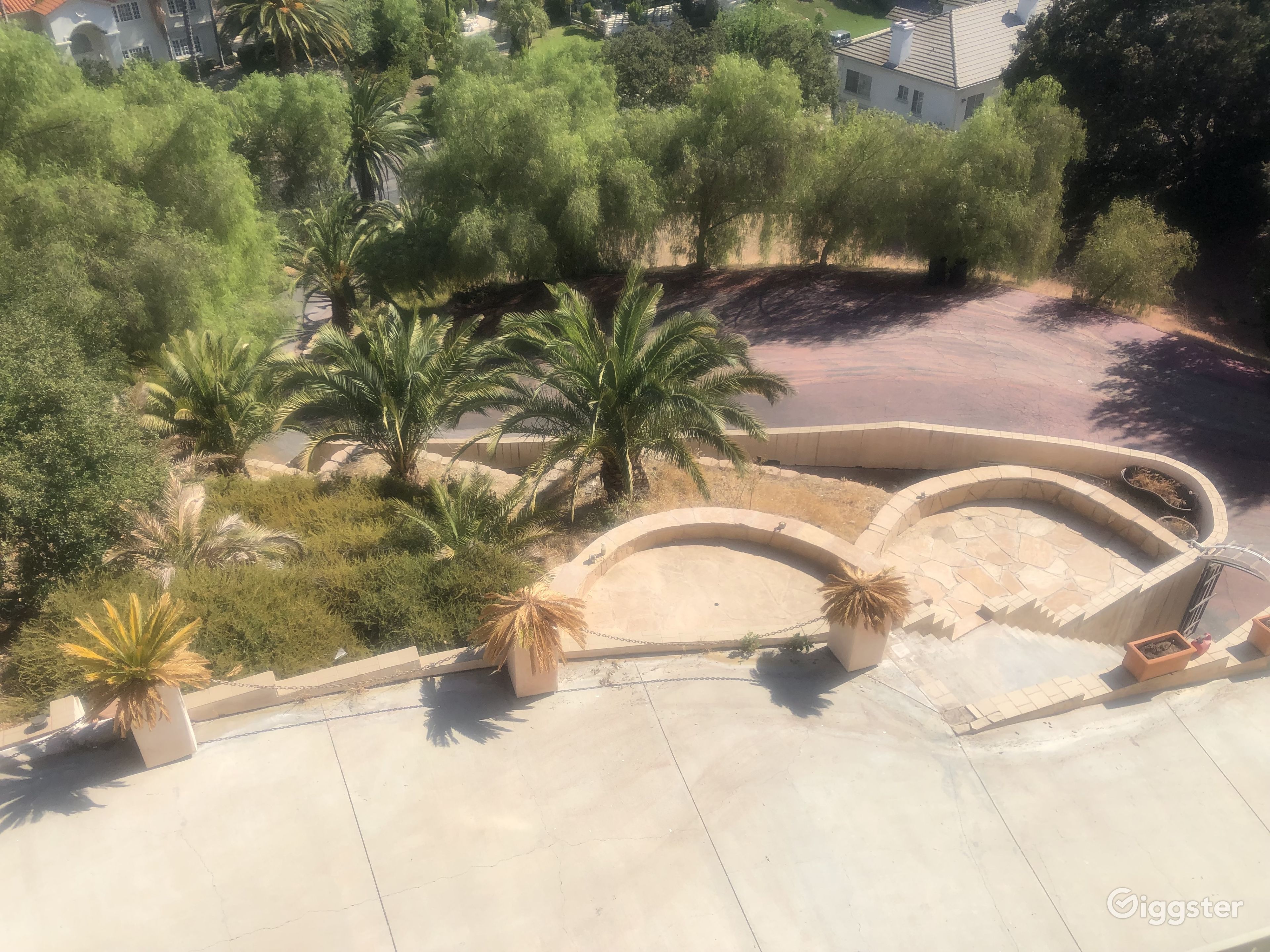 Magnificent 3 level 11,000 sq ft Calabasas Estate Rent this location