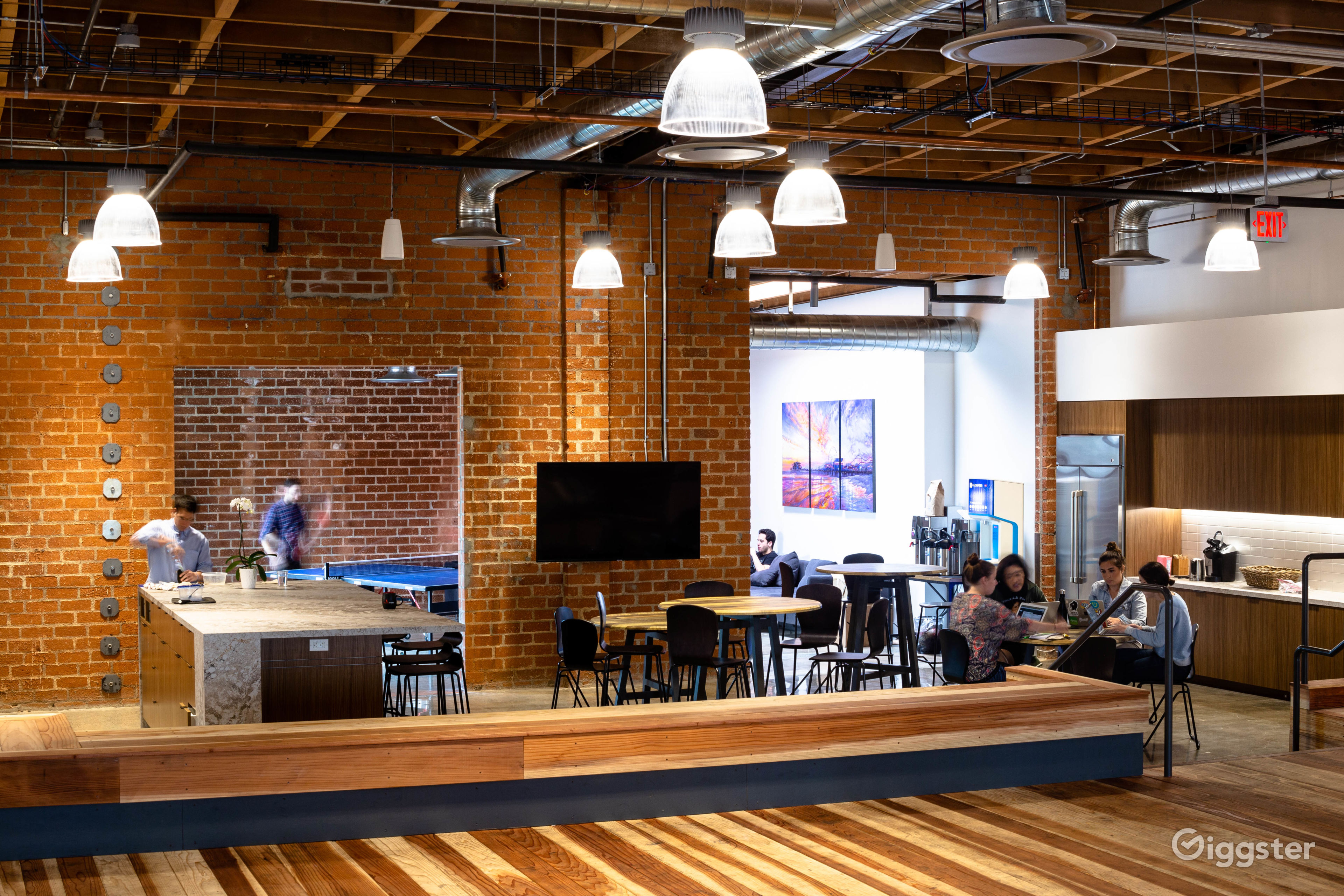 Digital Media Office Space Rent this location on Giggster