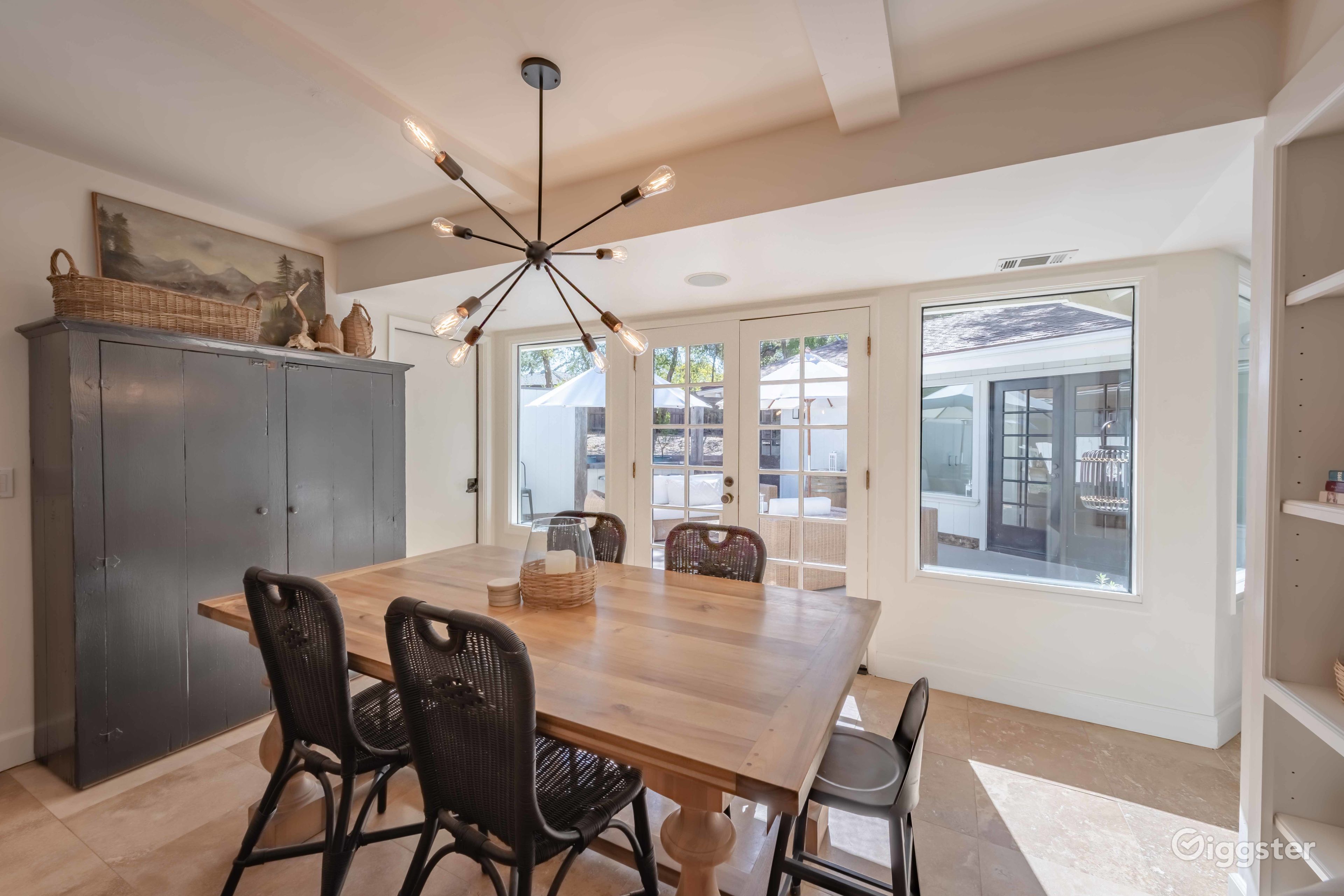 Vintage Treehouse Rent this location on Giggster