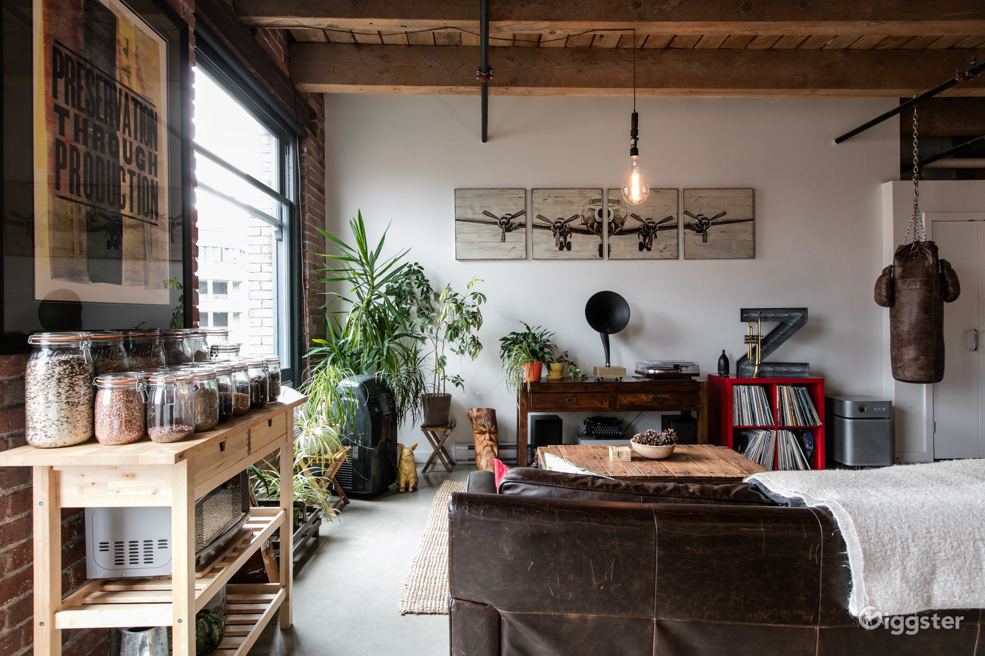 The BEST 10 Christmas Party venues near me Giggster