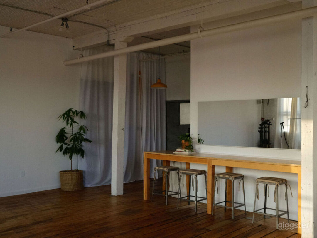 Photo of the space has been taken in May, around 4pm.