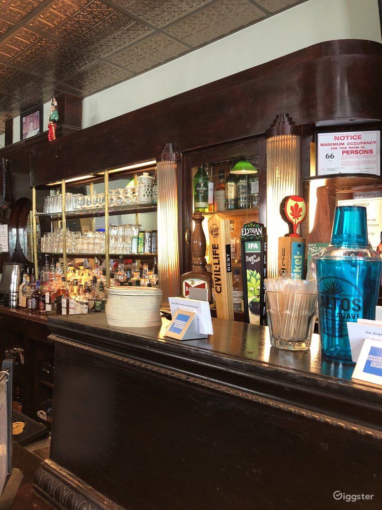 Private Dining Room since 1942 in Saint Louis Rent this location on