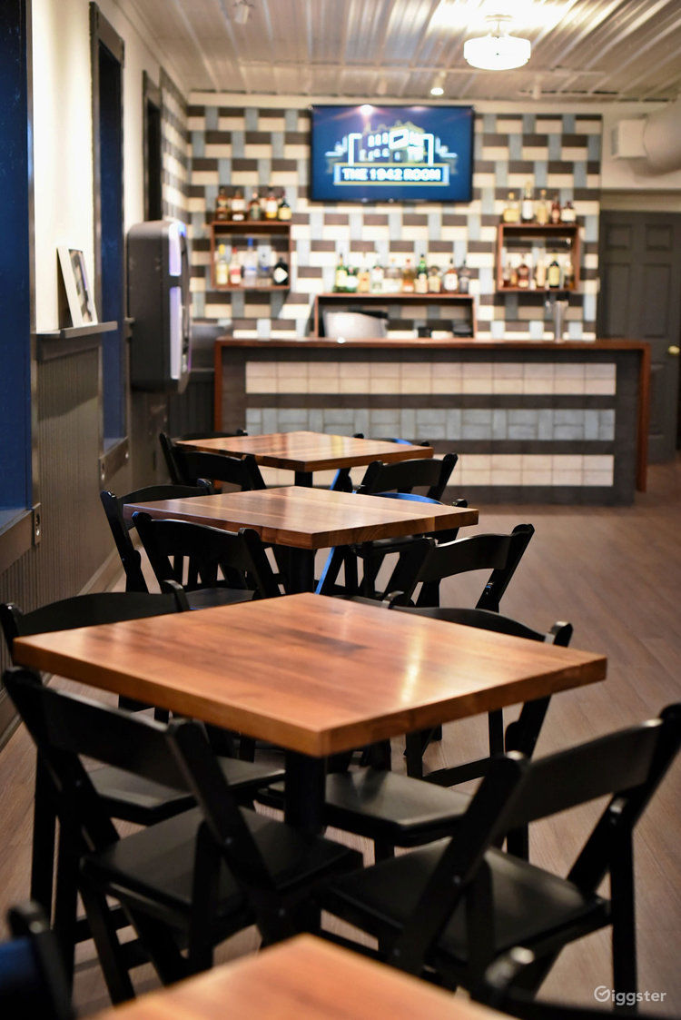 Private Dining Room since 1942 in Saint Louis Rent this location on