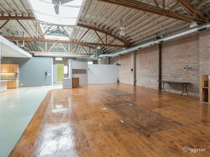 Creative Commercial Space at Heart of Pilsen Rent this location on