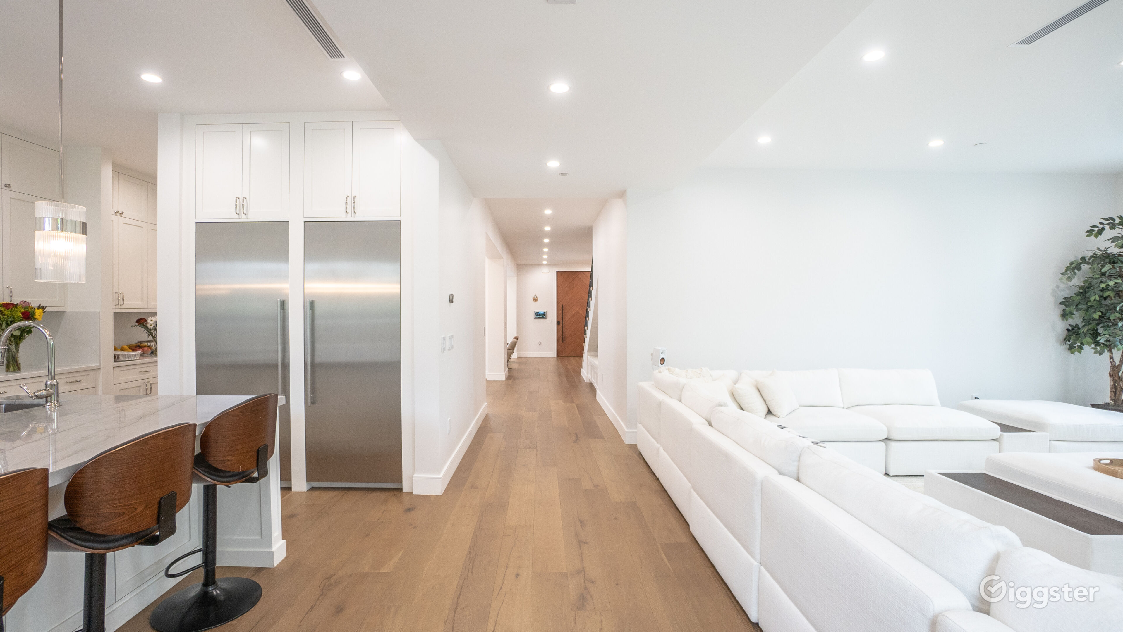 View of Luxury home, Los Angeles | Rent this location on Giggster
