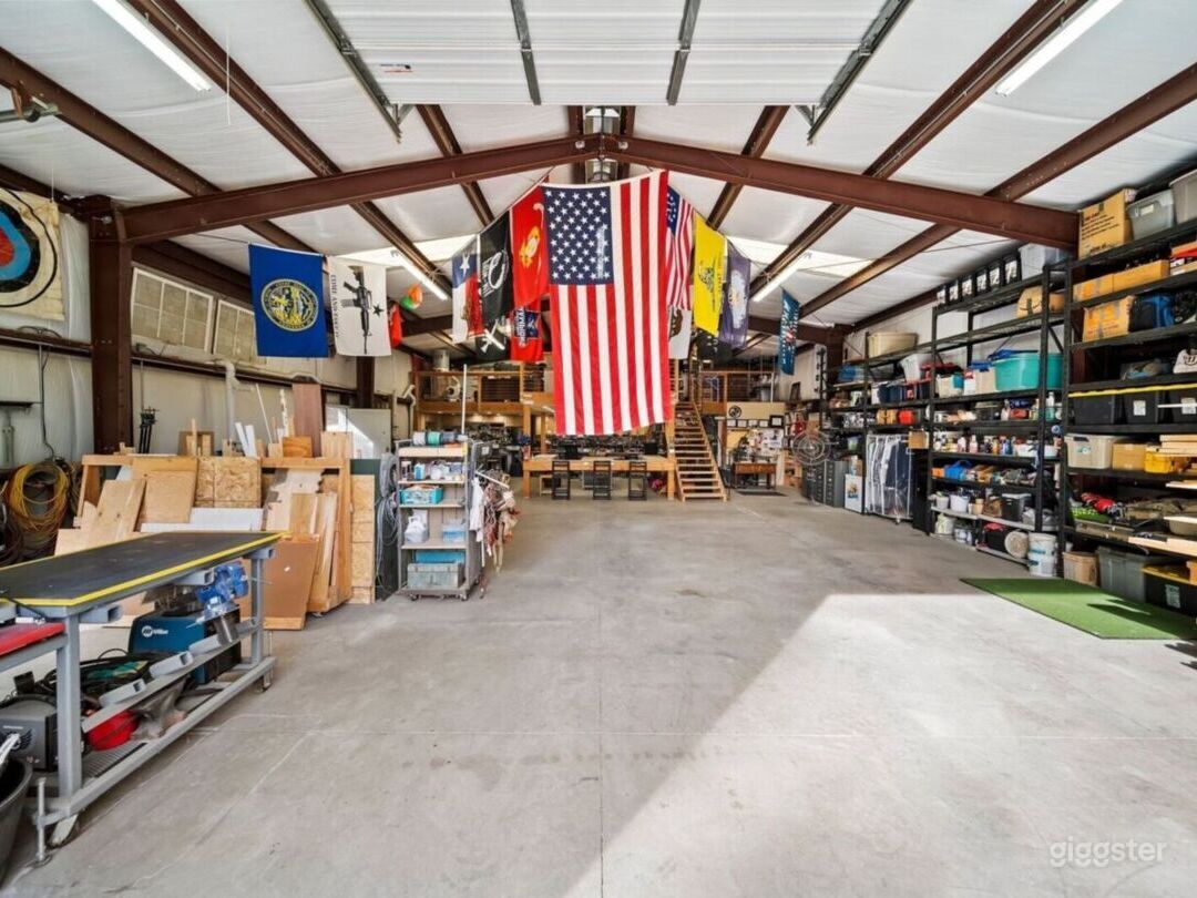 Industrial Filming Warehouse – 1.5 Acres for Sets Photo 2