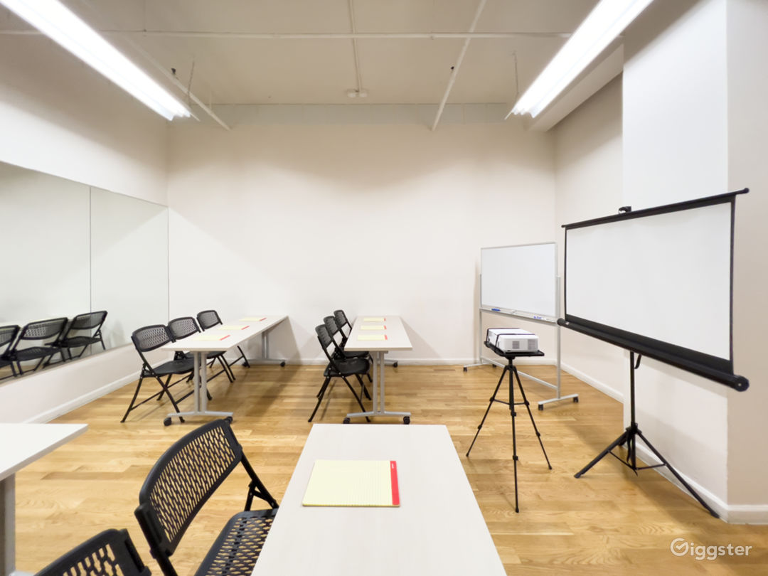  Cre8ive 3-3: Flexible Chelsea Space 