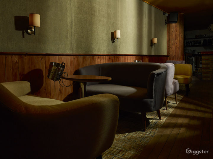 60s 70s Retro Cosy Bar Cocktail Lounge in Kings Cross Rent this