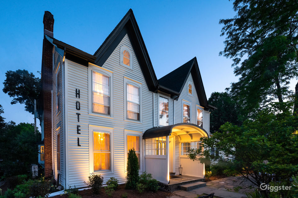 Downtown Woodstock Victorian Boutique Hotel Rent this location on