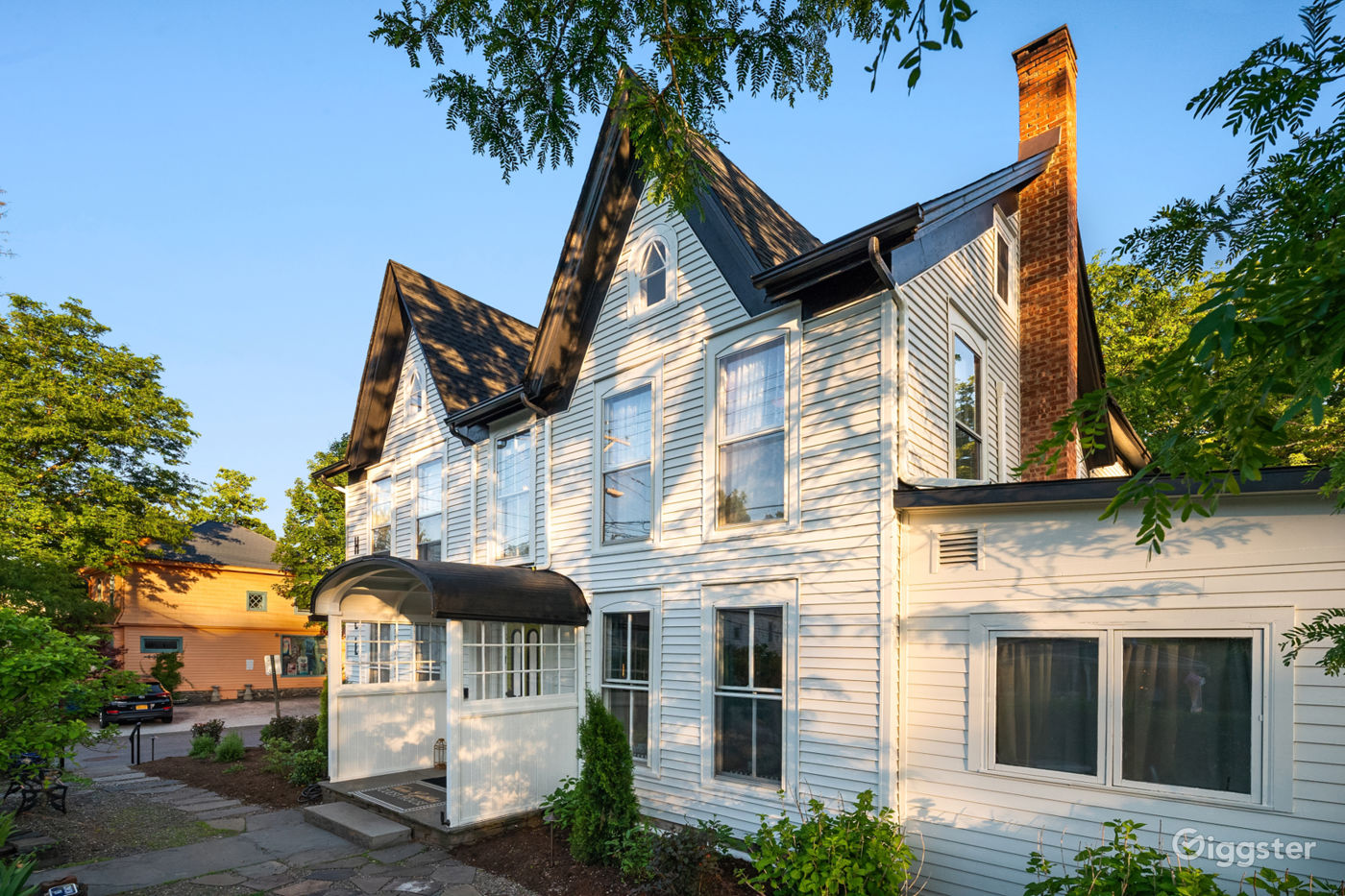 Downtown Woodstock Victorian Boutique Hotel Rent this location on