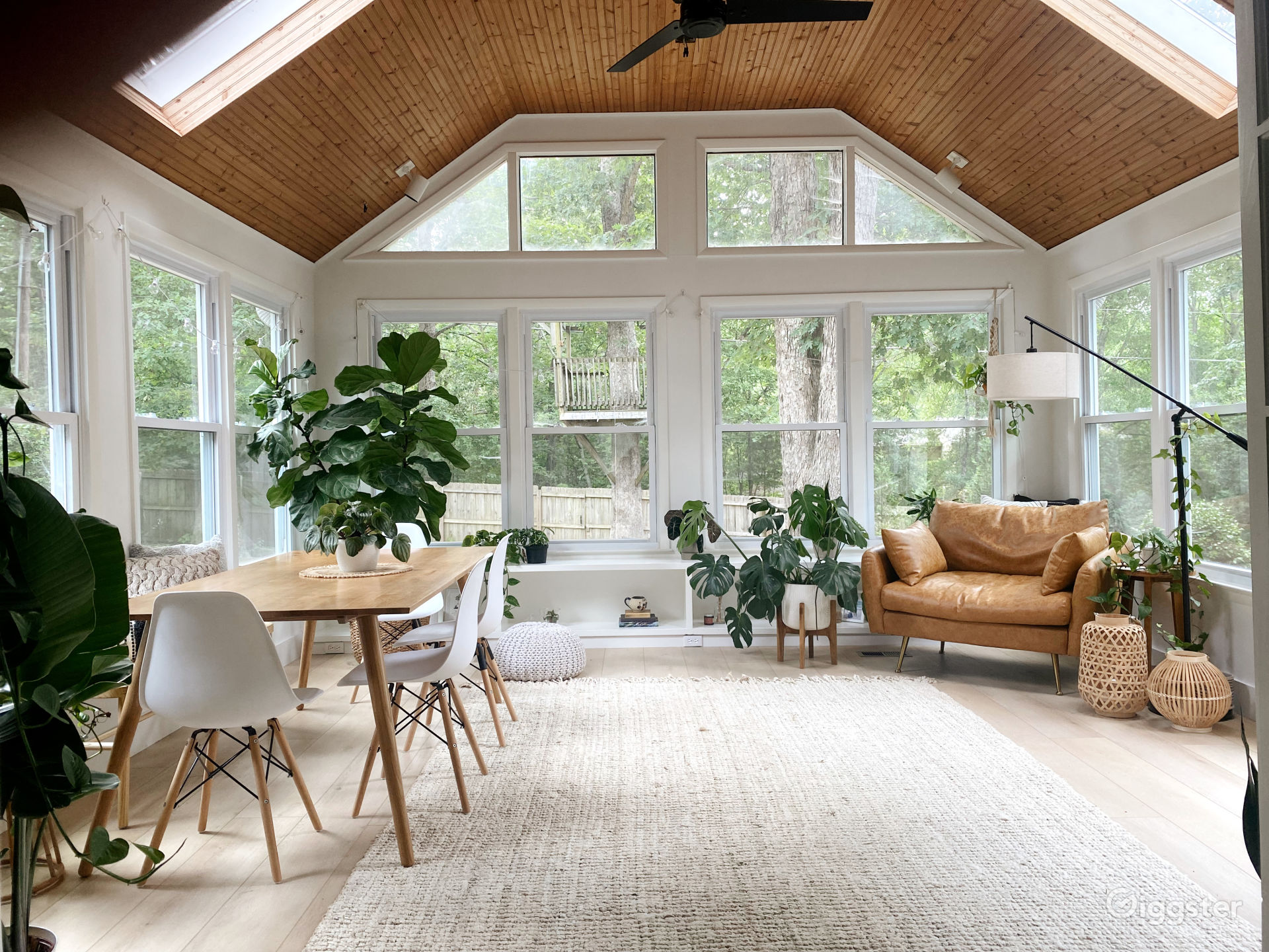 Mid-Century Modern Home with Bohemian Sunroom | Rent this location on ...