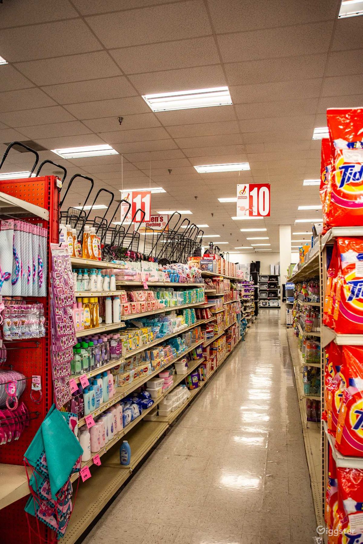 Large Discount Store in Compton Rent this location on Giggster