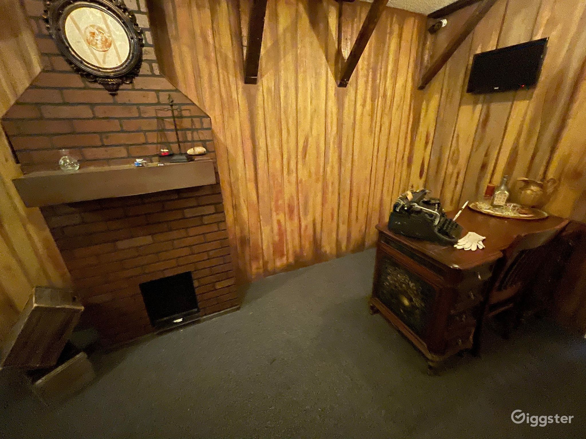 Attic Escape Room | Rent this location on Giggster