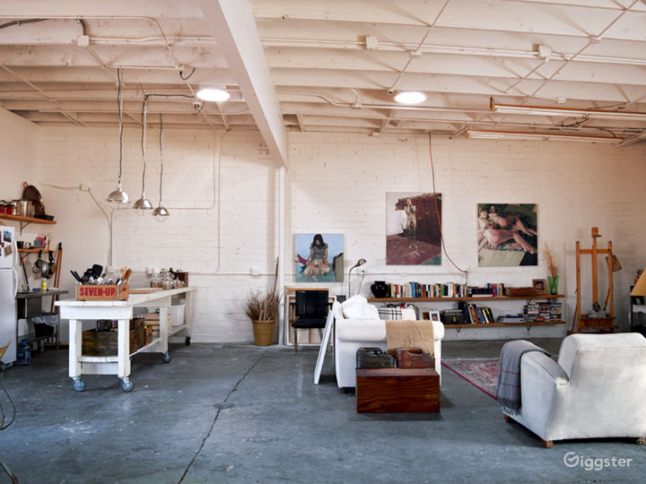 Curated Set in FrogTown LA ( EchoPark/AtWater ) Rent this location on