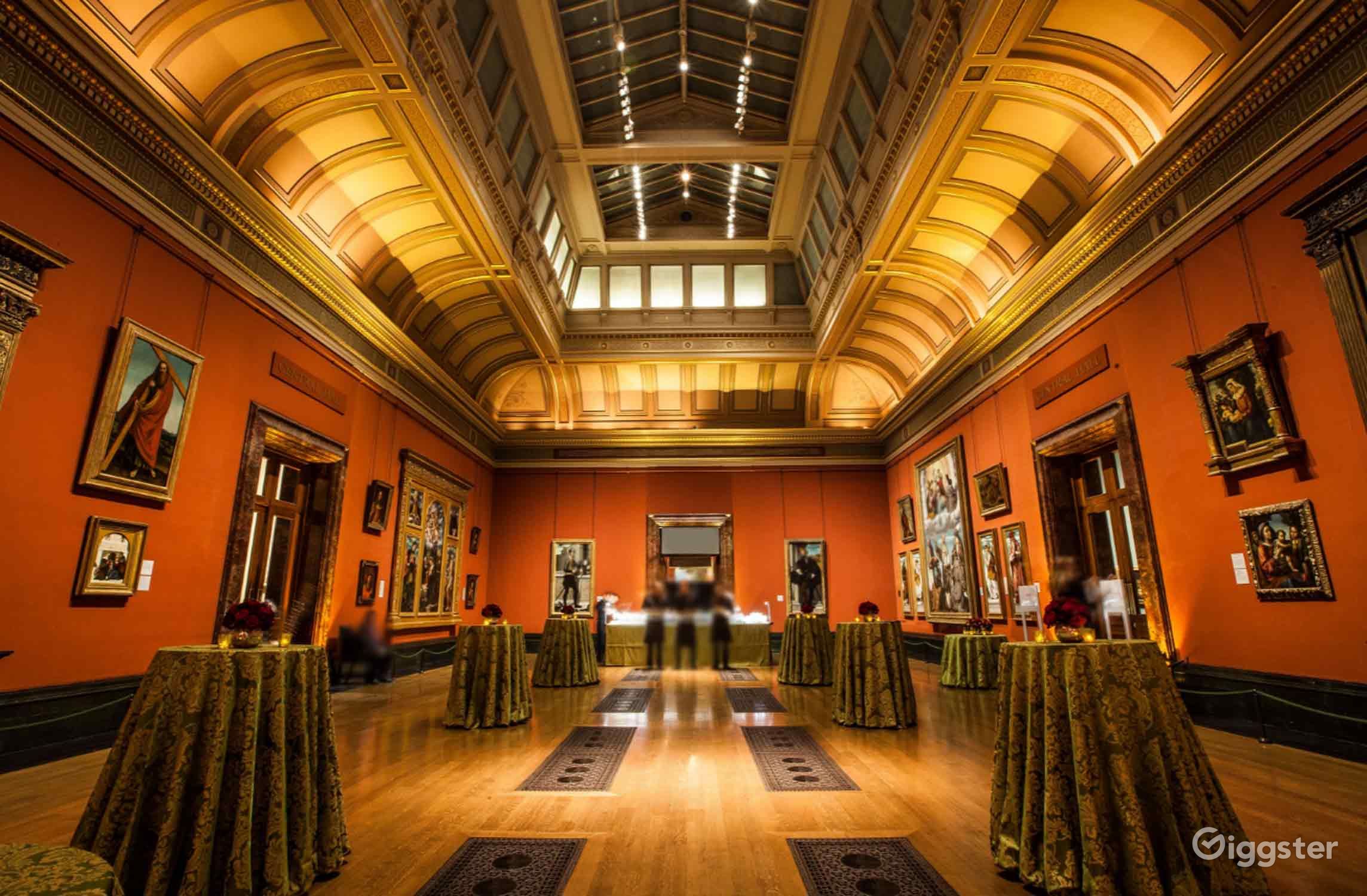 Central Hall in The National Gallery, London Rent this location on