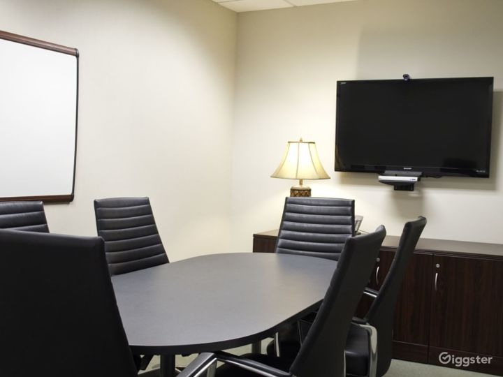 The Belmont Medium Conference Room Photo 3