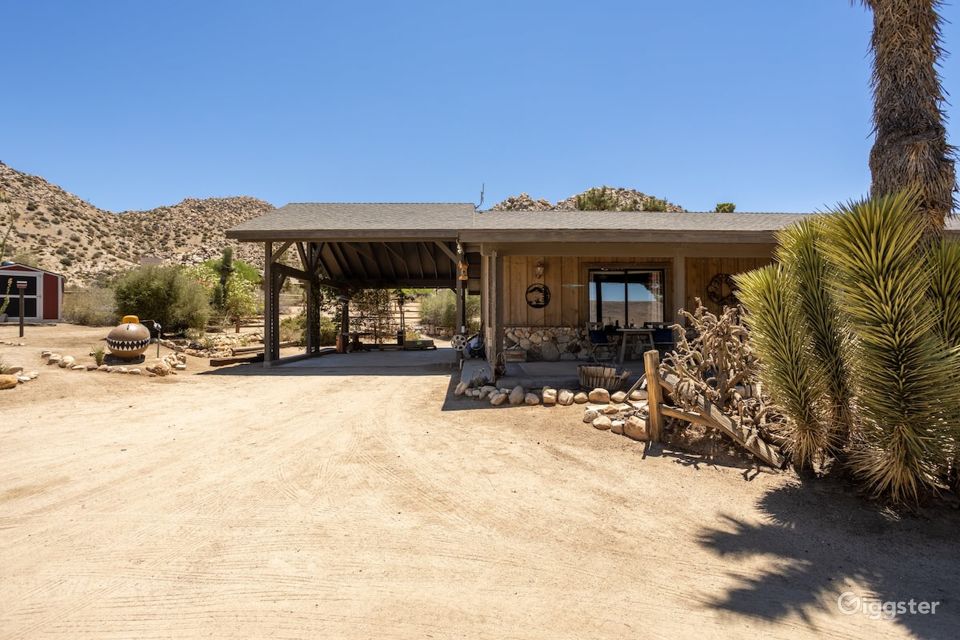 Ranch Compound on 2.5 acres in Pioneertown Rent this location on Giggster