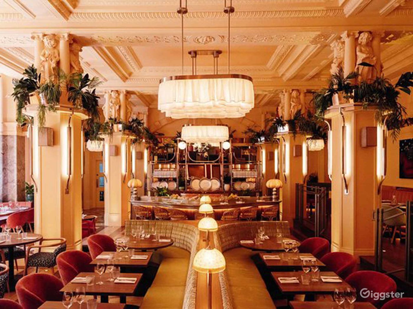 Perfect Restaurant in Bloomsbury, London | Rent this location on Giggster