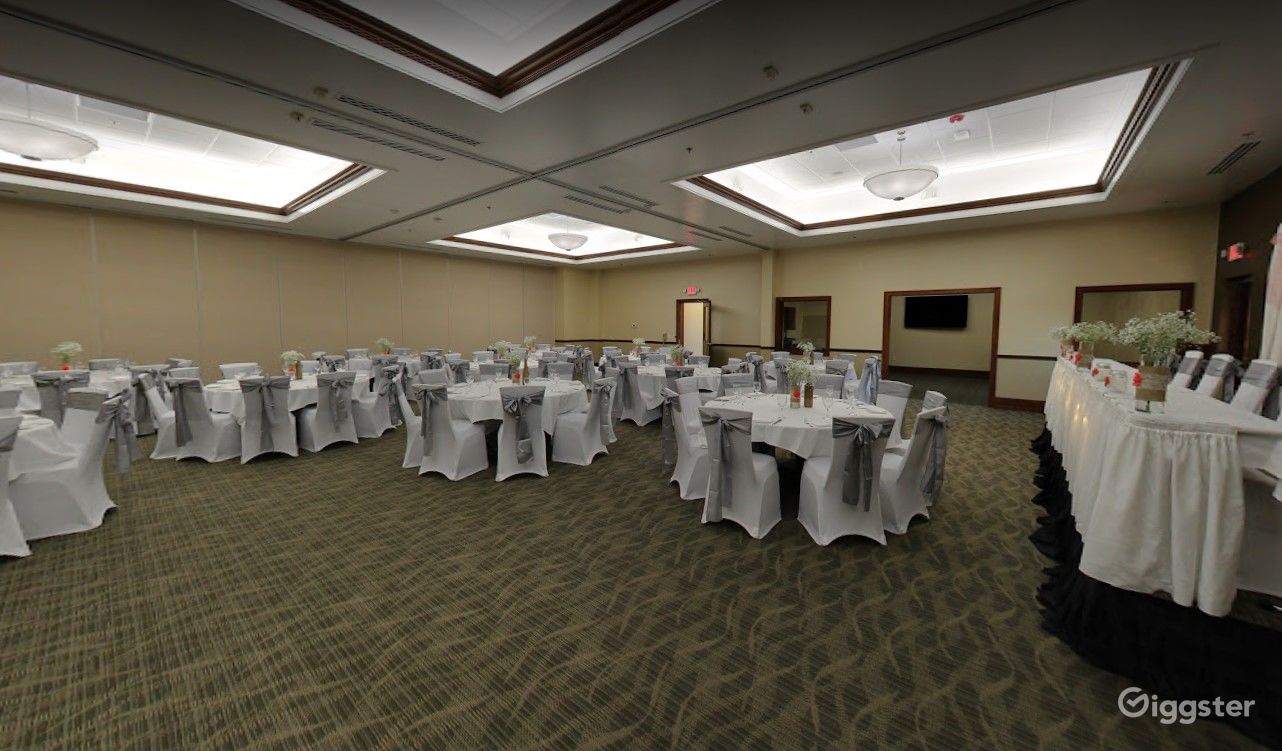 Elegant Banquet Room in Grand Rapids Rent this location on Giggster