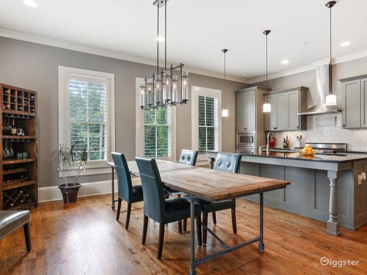 Historic House near Amtrak Rent this location on Giggster