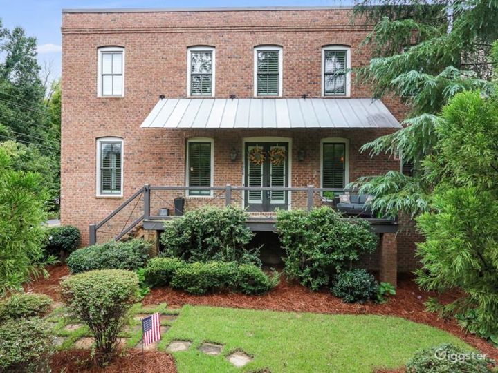 Historic House near Amtrak Rent this location on Giggster