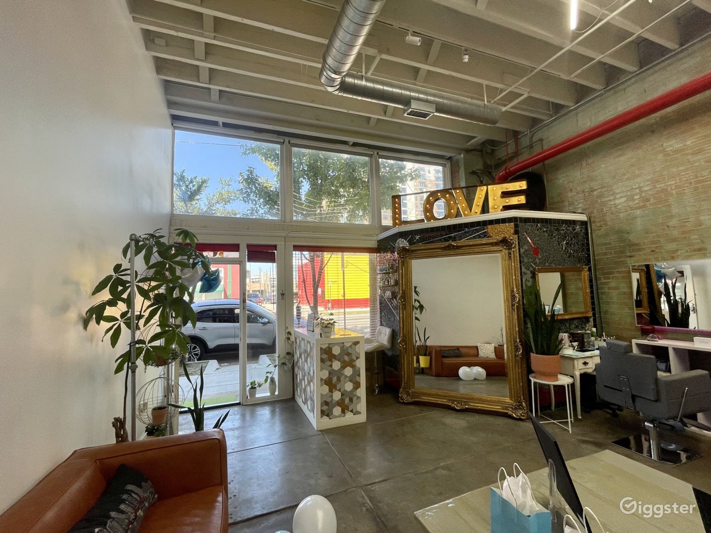 Storefront Loft in Deep Ellum Rent this location on Giggster