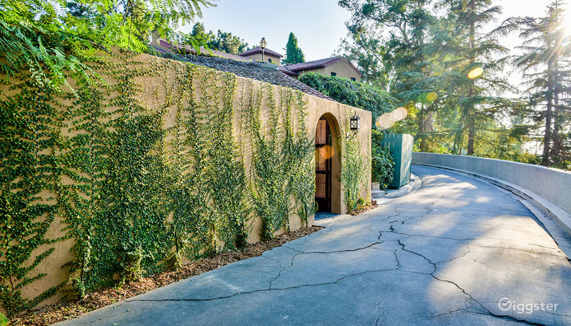 Silverlake Mansion Rent this location on Giggster