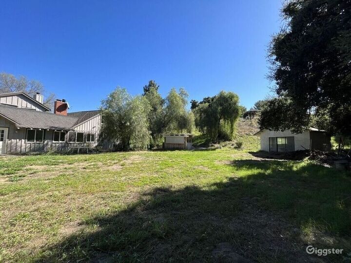 Remodeled Large House with Additional Guest House Rent this location