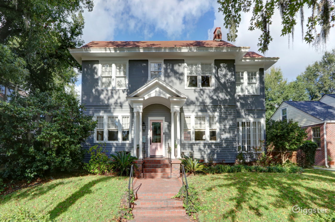 Walking in Ardsley Park Savannah Rent this location on Giggster