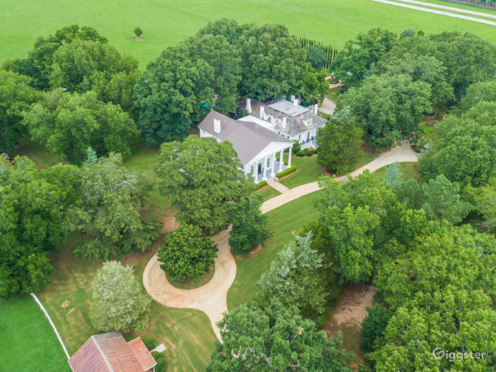 Breathtaking Manor in Madison, GA Rent this location on Giggster