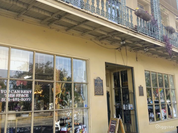 French Quarter Retail Location  Photo 4