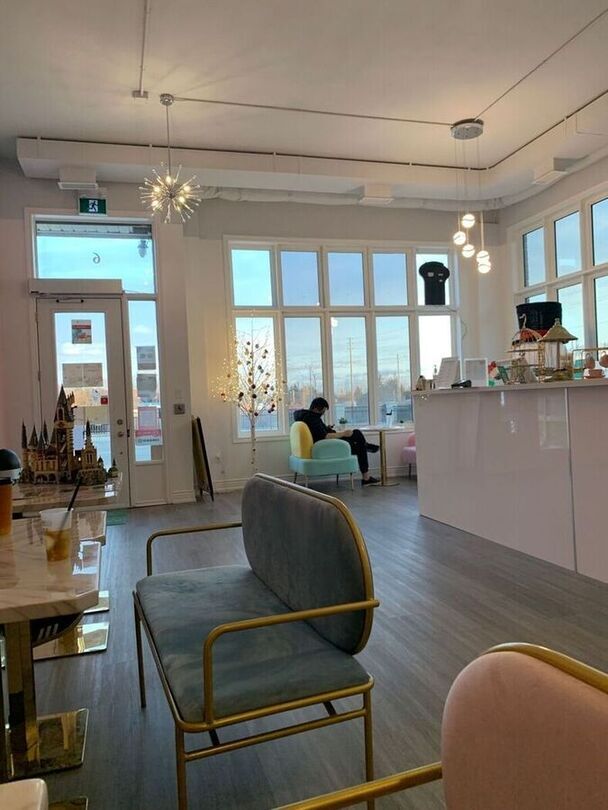 Spacious Cafe in Markham  Photo 3